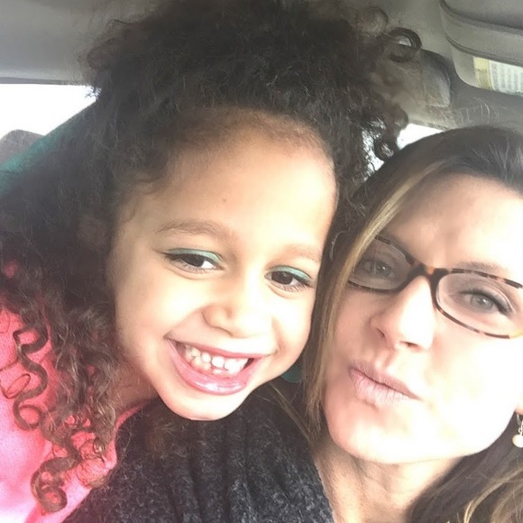 Meet your Posher, Veronica - Picture 2 of 2